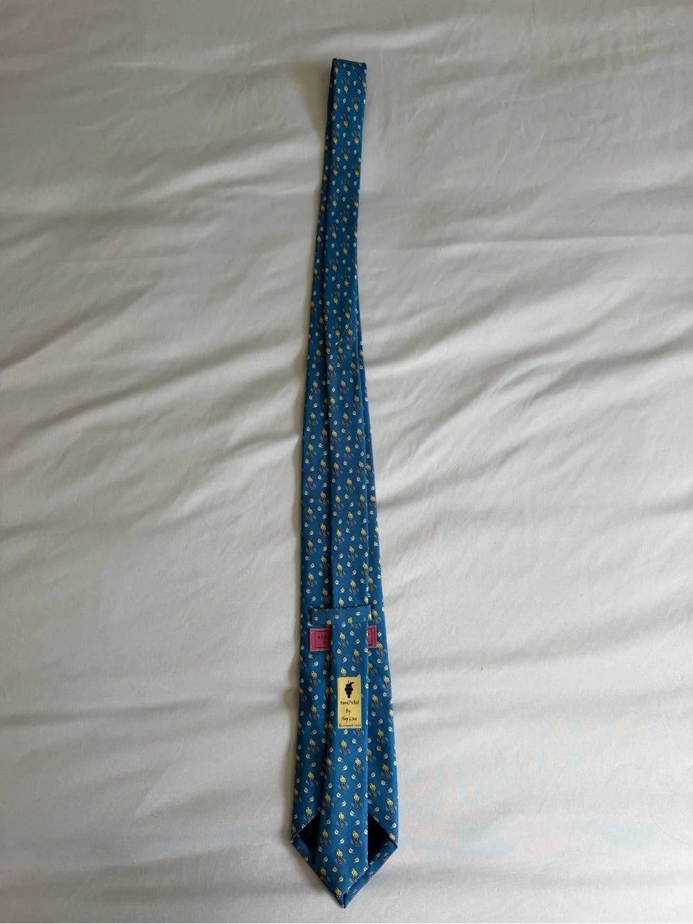 Vineyard Vines 100% Silk Spring Chicken Egg Blue Yellow Pattern Tie